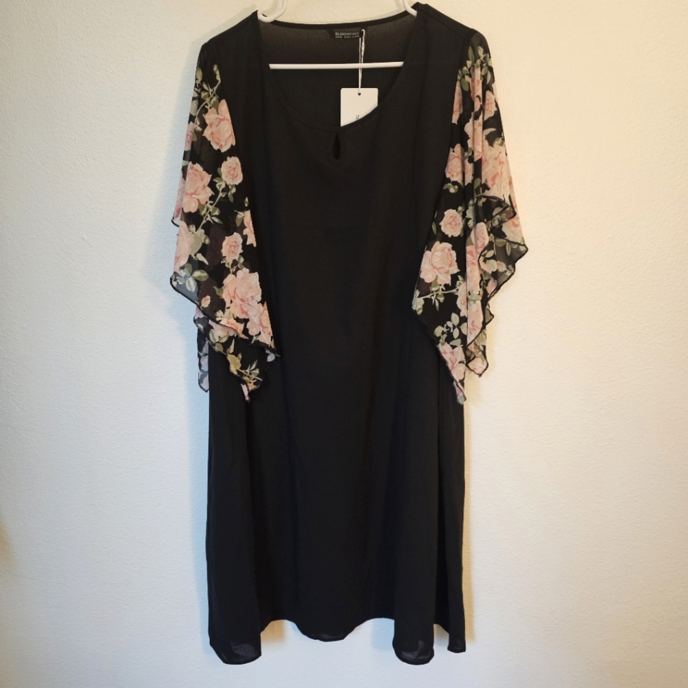 NWT 18/20 Black Keyhole Neck Dress with Floral Printed Sleeves Bloomchic